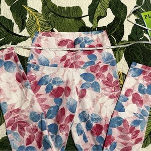 Colorful koala leaf “camouflage” S pink / blue